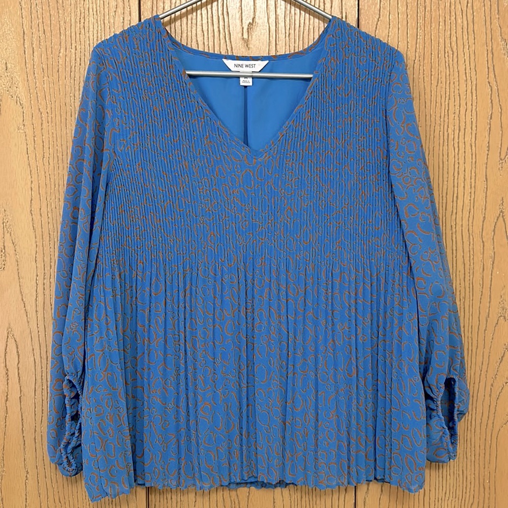 Blue top